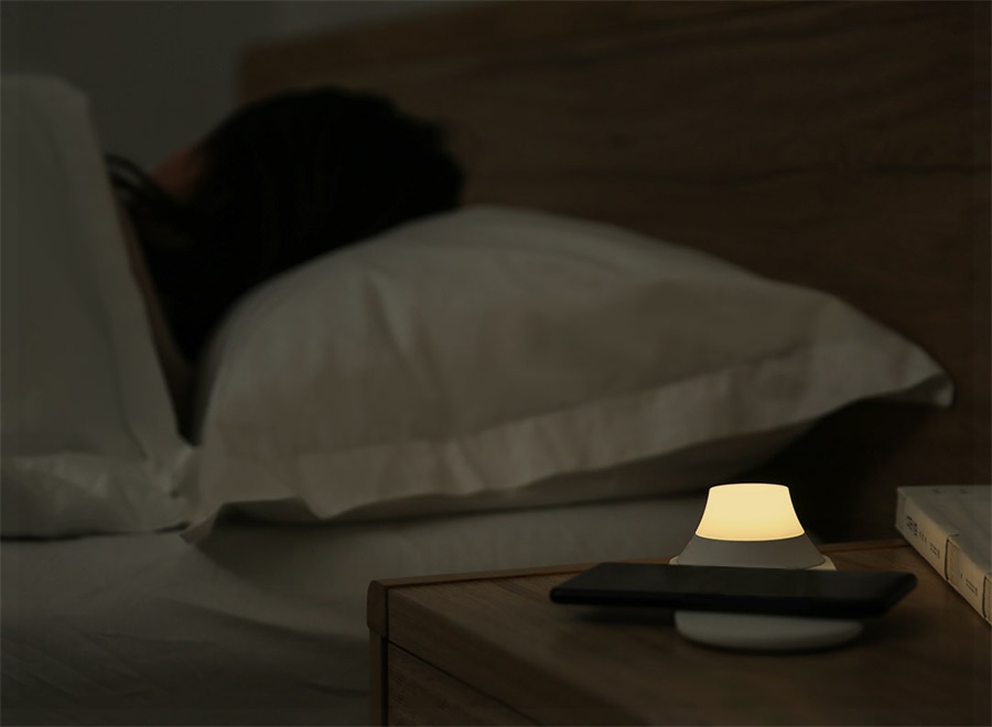 Yeelight Wireless Charging Night Lamp