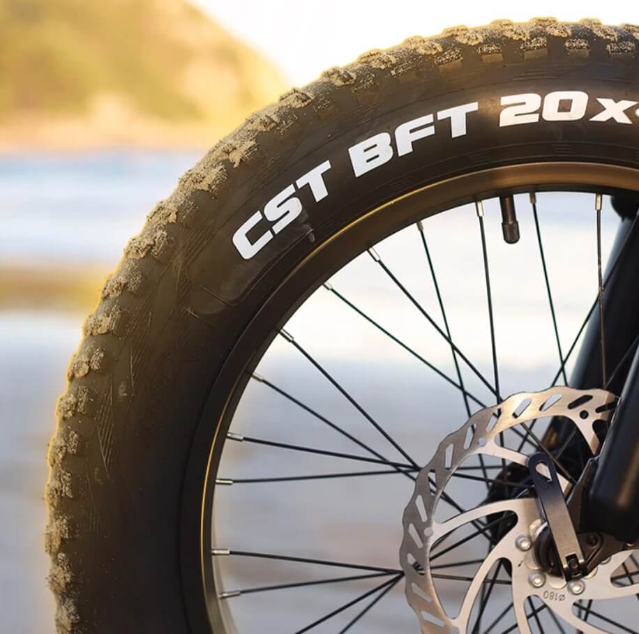 The 20*4-inch wheels possessing ultra-wide rims coordinate with all-terrain fat tires